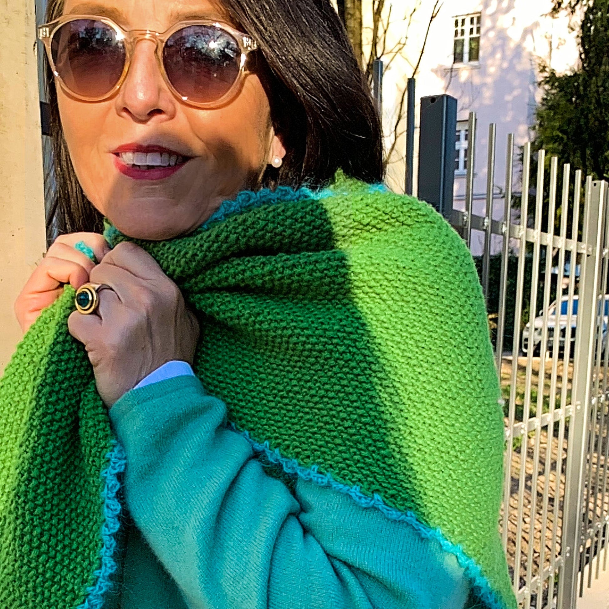 Dreiecks-Stricktuch aus weicher Merino-Schurwolle