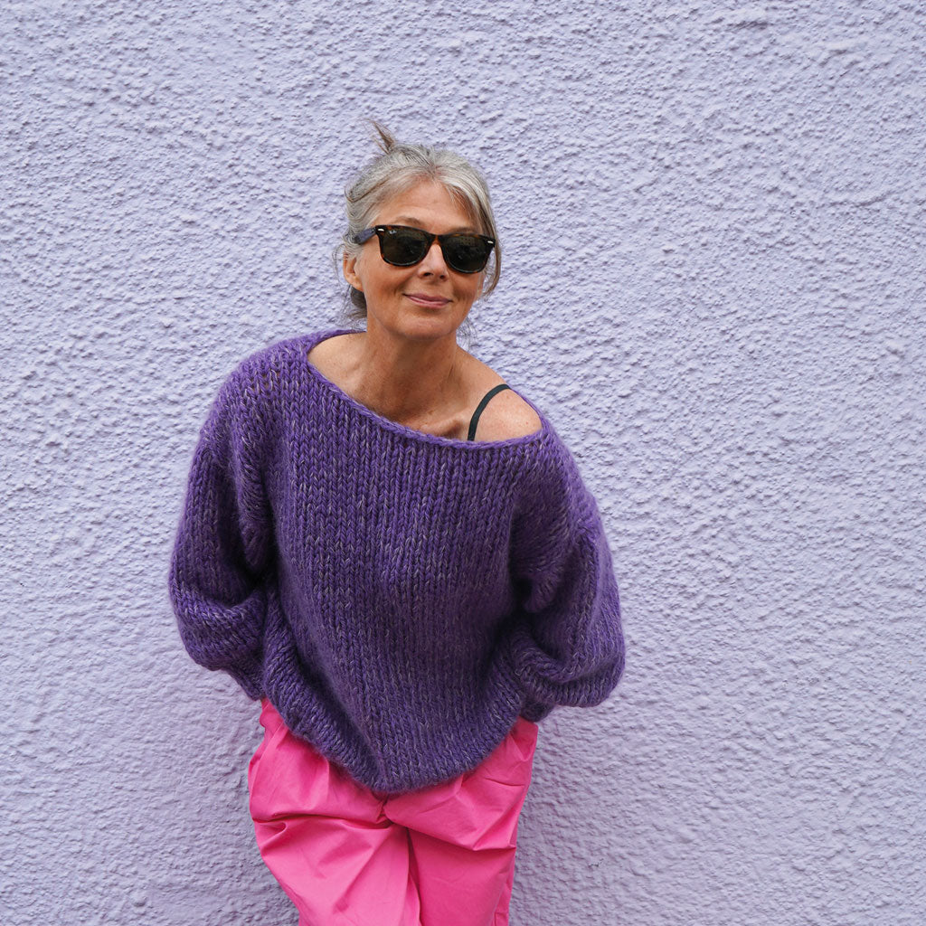 Very Peri Pulli - der lässig-lila Allrounder